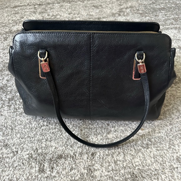 Black leather Coach Shoulder Bag - Picture 2 of 4